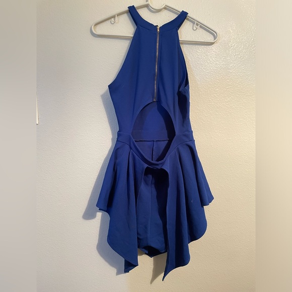 Blue ruffled romper - Picture 2 of 2